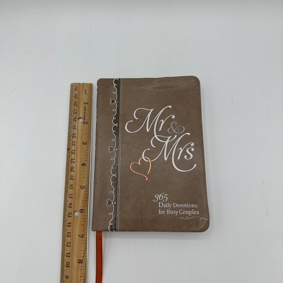 Daily Devotions Book, Mr & Mrs 365 Daily Devotions for Busy Couples Leather - Picture 6 of 6